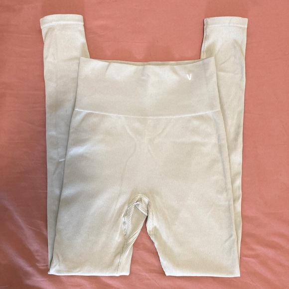 Verie Mint Green Ribbed Seamless Leggings Size Small - Picture 1 of 4